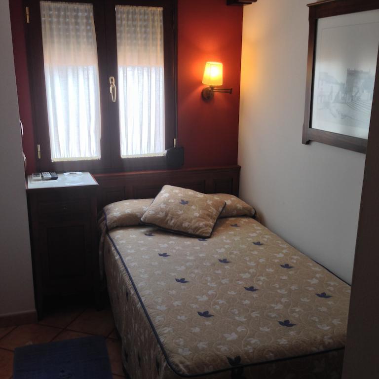 Hospederia Ana Pilar Hotel Porcuna Room photo